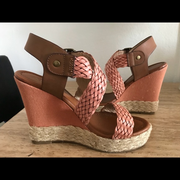 Aldo Wedges size 6 - Picture 6 of 6